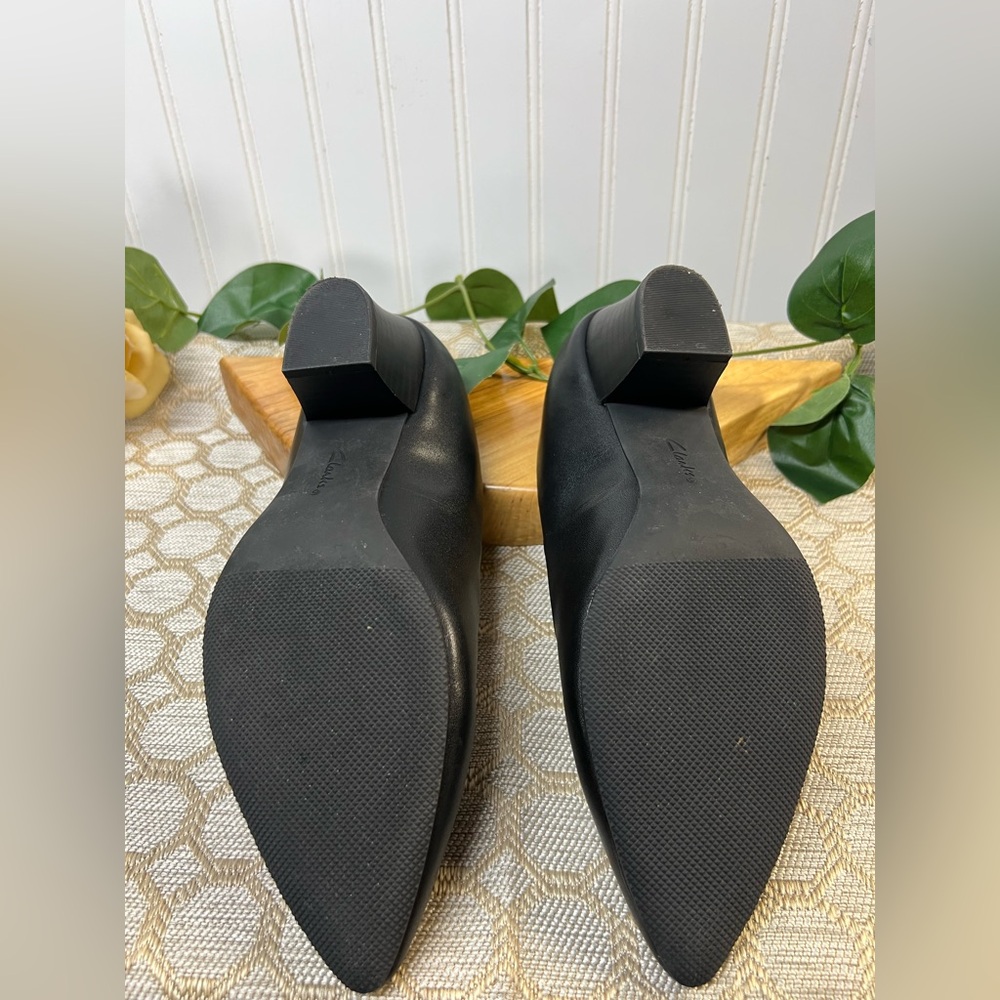 Clarks Teresa Block Heel Comfort Pumps - Picture 6 of 7